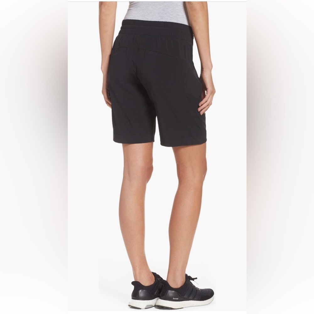 Zella Outside Adventure Bermuda Shorts - Picture 6 of 7